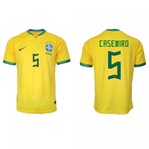 Brasil Casemiro #5 Hjemmedrakt VM 2022 Korte ermer